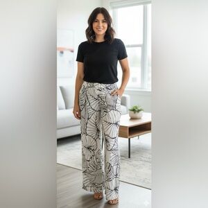 Rachel Zoe Black and White Leaf Print Wide-Leg pants, super fresh and comfy